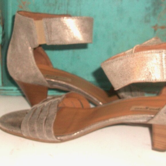 Paul Green Gold-Flecked Taupe Leather Low Heel Ankle Strap Sandals 9.5M - Picture 5 of 9